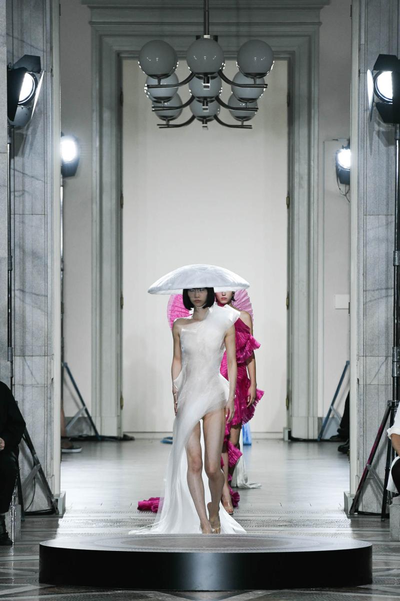 Haute Couture  Paris - Milan - Los Angeles - New York - Tokyo